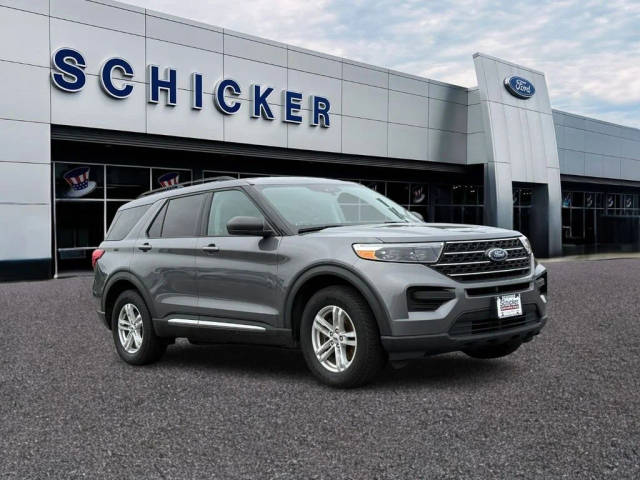 2021 Ford Explorer XLT 4WD photo