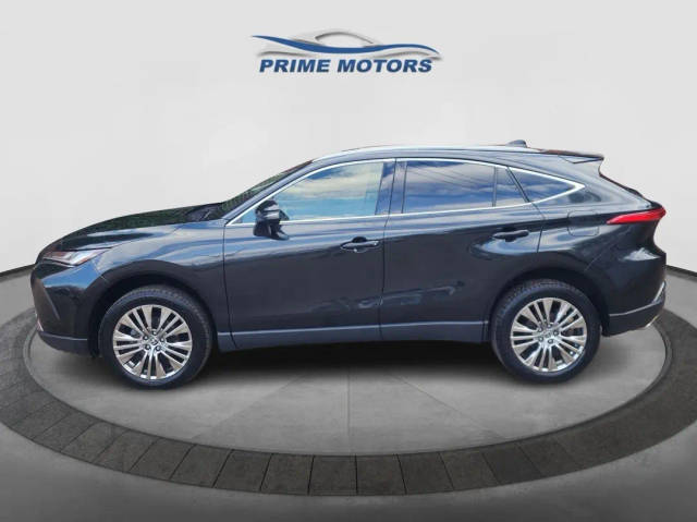 2022 Toyota Venza XLE AWD photo