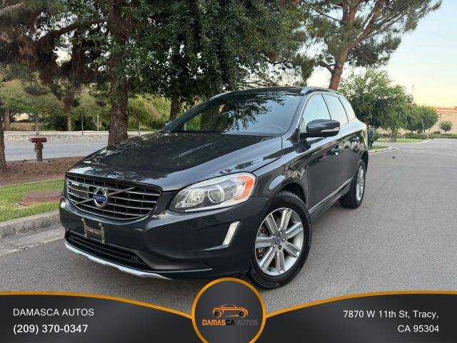 2016 Volvo XC60 T6 Drive-E Platinum FWD photo