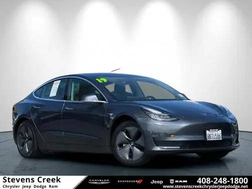 2019 Tesla Model 3 Standard Range RWD photo