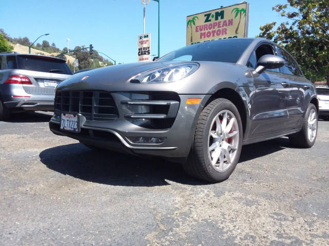 2015 Porsche Macan Turbo AWD photo