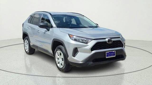 2021 Toyota RAV4 LE FWD photo