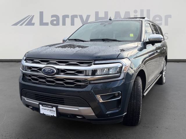 2023 Ford Expedition Platinum 4WD photo