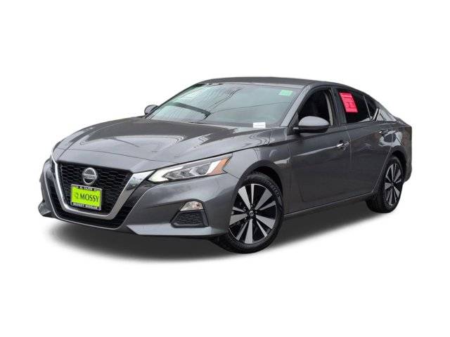 2022 Nissan Altima 2.5 SV FWD photo