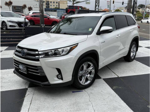 2017 Toyota Highlander AWD photo