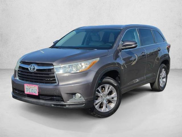 2015 Toyota Highlander XLE FWD photo
