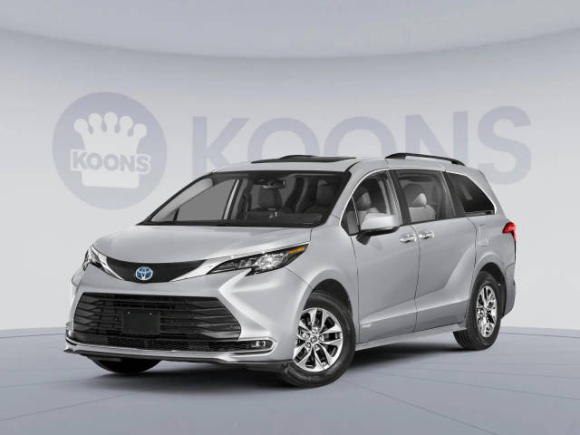 2023 Toyota Sienna XLE FWD photo