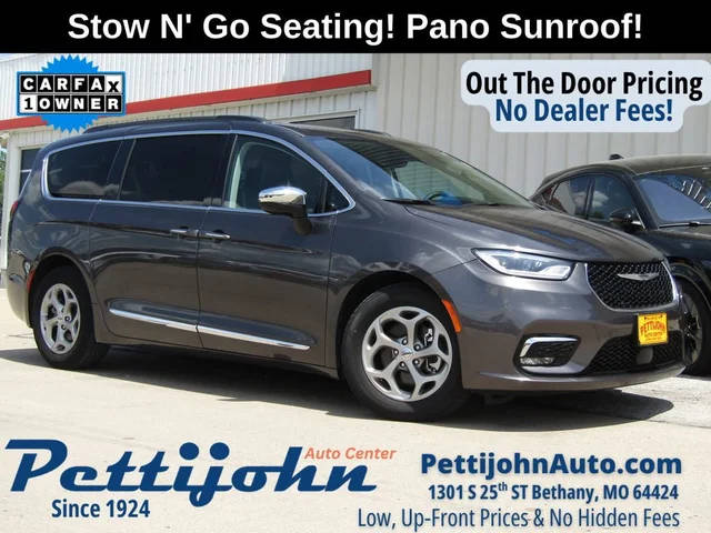 2023 Chrysler Pacifica Minivan Limited FWD photo
