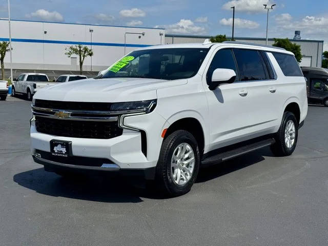 2022 Chevrolet Suburban LS 4WD photo