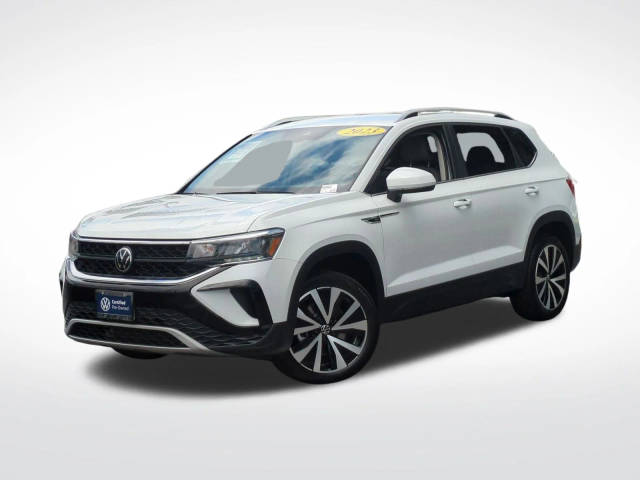 2023 Volkswagen Taos SE FWD photo