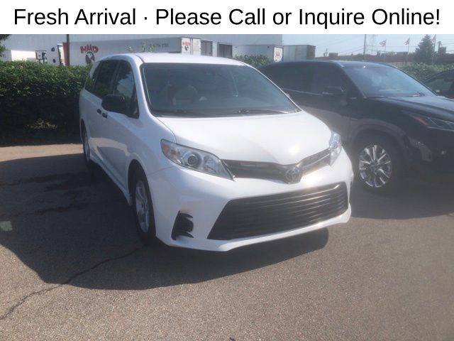 2020 Toyota Sienna L FWD photo