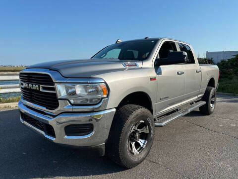 2019 Ram 2500 Big Horn 4WD photo