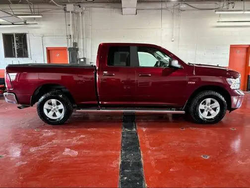 2019 Ram 1500 SLT 4WD photo