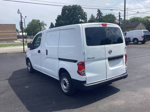 2018 Nissan NV200 S FWD photo