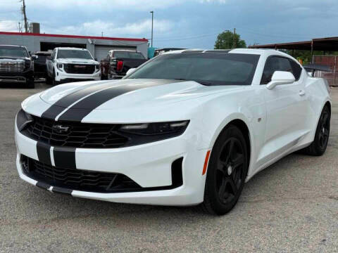2019 Chevrolet Camaro 1LT RWD photo
