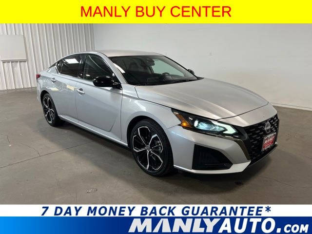 2023 Nissan Altima 2.5 SR FWD photo
