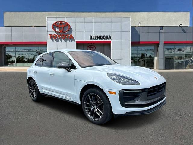2023 Porsche Macan T AWD photo