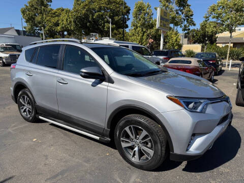 2016 Toyota RAV4 XLE FWD photo