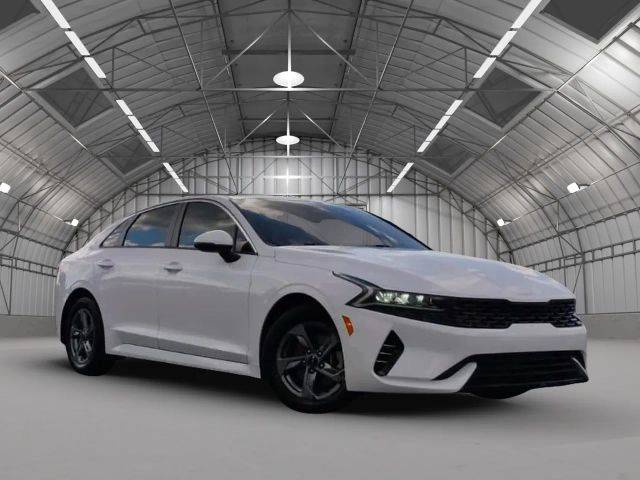 2022 Kia K5 LXS FWD photo