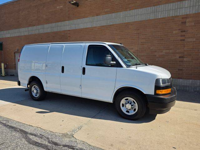 2018 Chevrolet Express Cargo RWD photo
