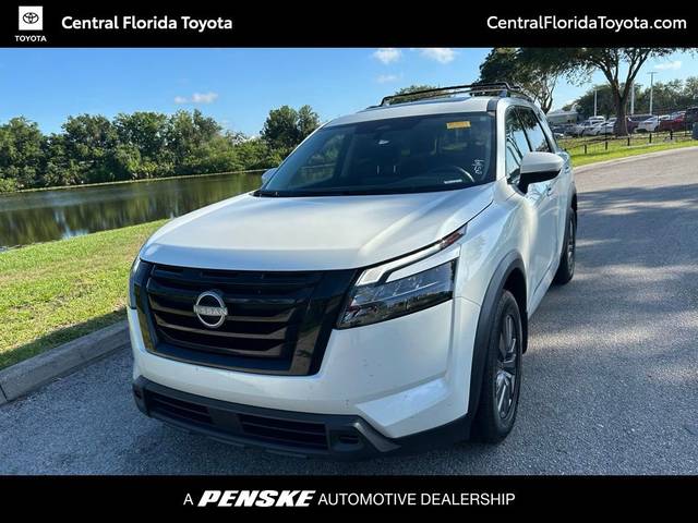 2023 Nissan Pathfinder SV FWD photo
