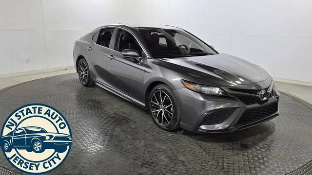 2021 Toyota Camry SE FWD photo