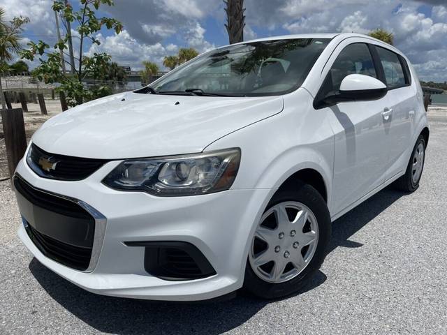 2019 Chevrolet Sonic LT FWD photo