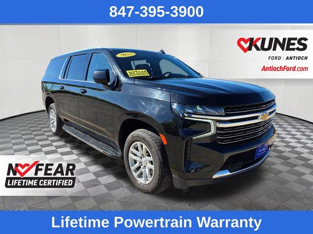 2023 Chevrolet Suburban LT 4WD photo