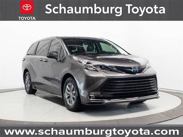 2022 Toyota Sienna XLE AWD photo