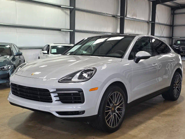 2022 Porsche Cayenne Coupe  AWD photo