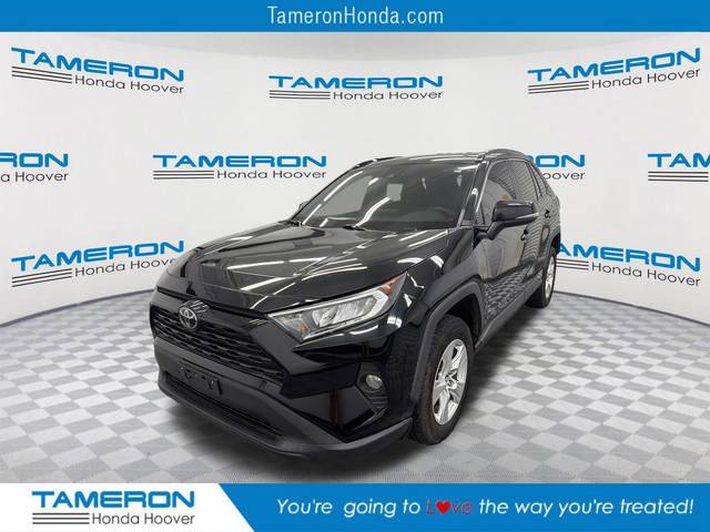 2020 Toyota RAV4 XLE FWD photo