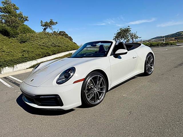 2022 Porsche 911 Carrera RWD photo
