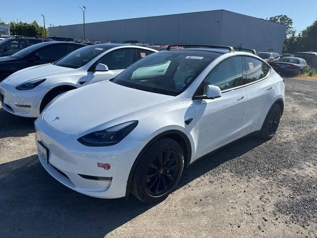 2023 Tesla Model Y Long Range AWD photo