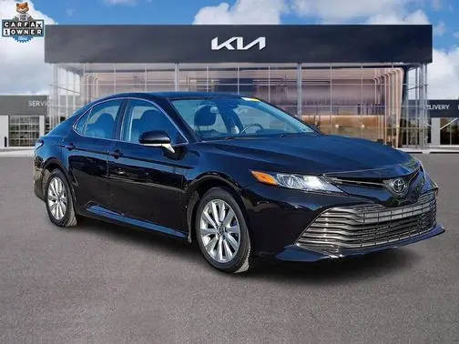 2020 Toyota Camry LE FWD photo