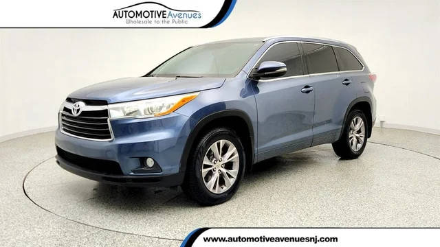 2015 Toyota Highlander XLE AWD photo