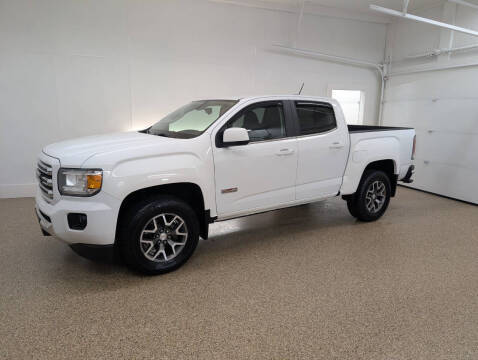 2017 GMC Canyon 4WD SLE 4WD photo