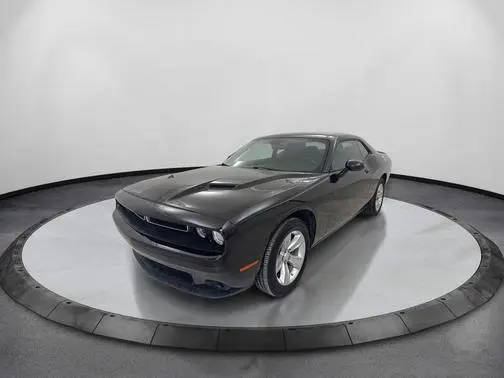 2023 Dodge Challenger SXT RWD photo