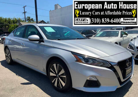 2022 Nissan Altima 2.5 SV FWD photo