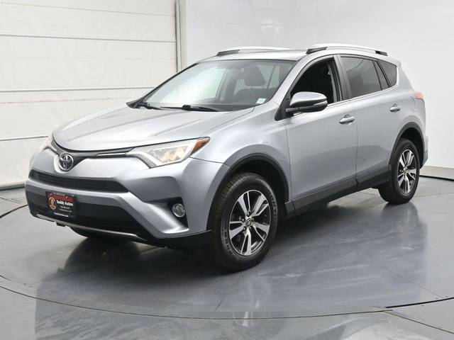 2016 Toyota RAV4 XLE AWD photo