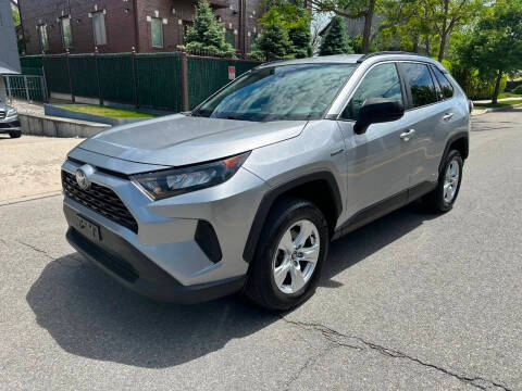 2021 Toyota RAV4 Hybrid LE AWD photo