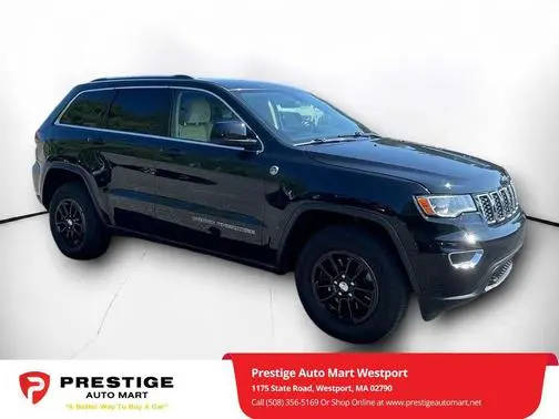 2018 Jeep Grand Cherokee Laredo E 4WD photo