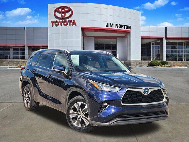 2022 Toyota Highlander Hybrid XLE FWD photo