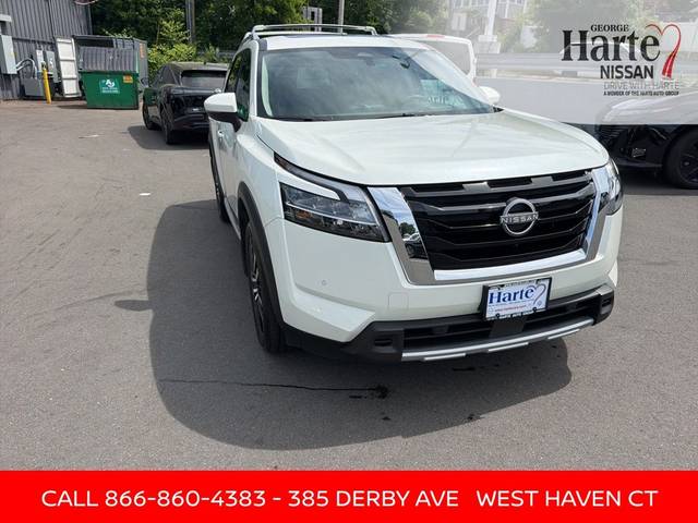 2023 Nissan Pathfinder Platinum 4WD photo