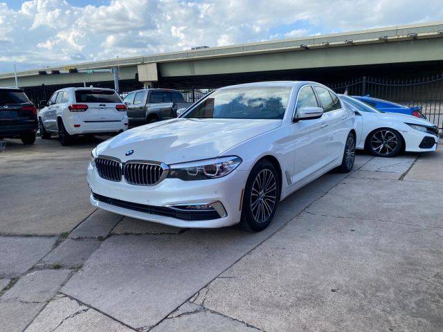 2017 BMW 5 Series 530i RWD photo