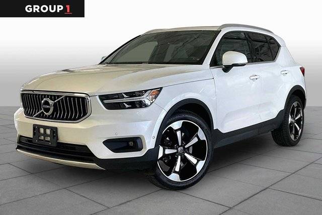 2019 Volvo XC40 Inscription AWD photo