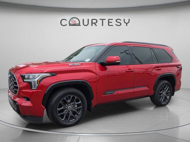 2023 Toyota Sequoia Platinum 4WD photo