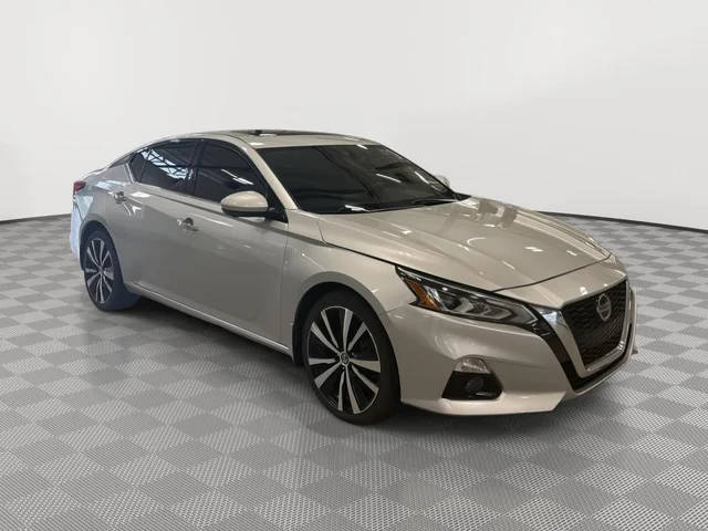 2020 Nissan Altima 2.5 Platinum AWD photo