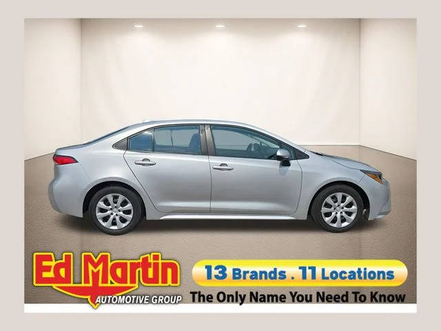 2023 Toyota Corolla LE FWD photo