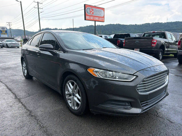 2016 Ford Fusion SE FWD photo
