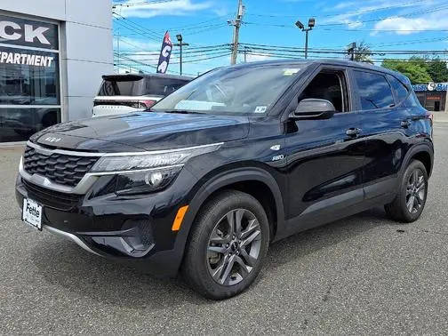2023 Kia Seltos LX AWD photo